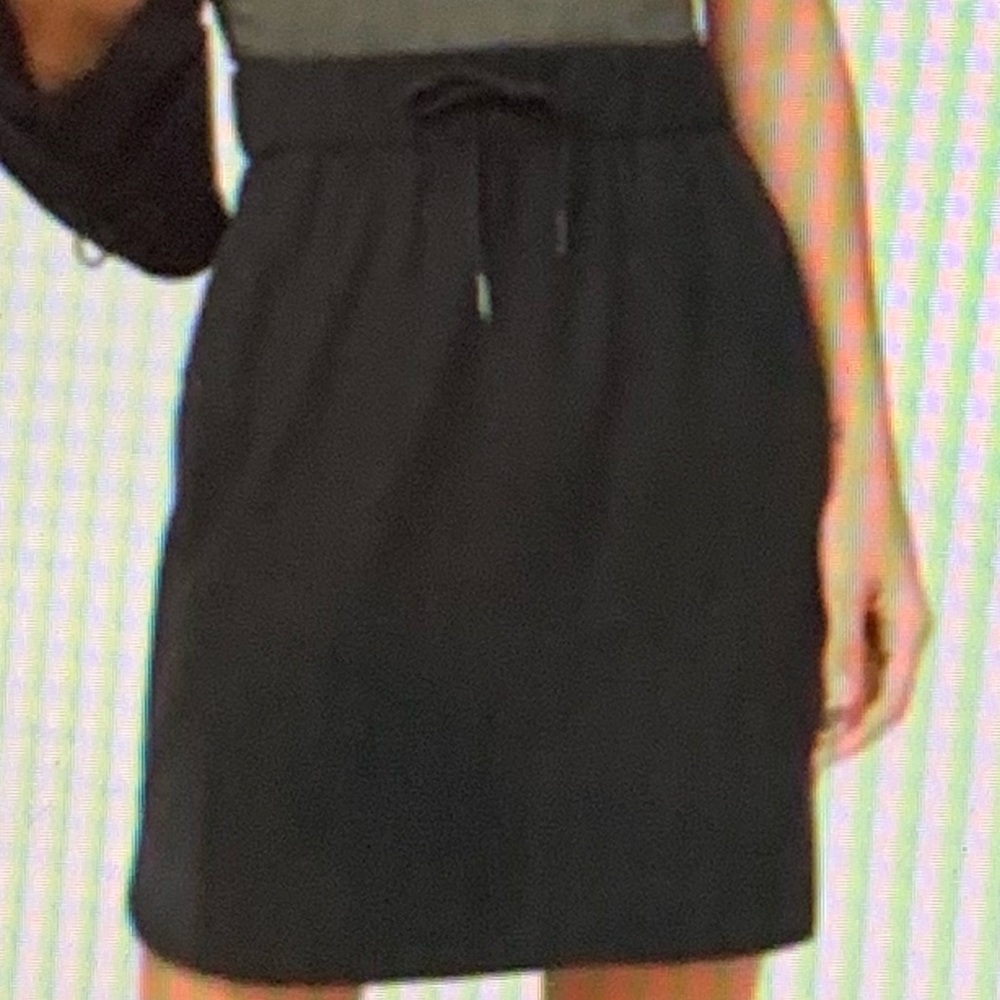 Lulu lemon “On The Fly” Skirt